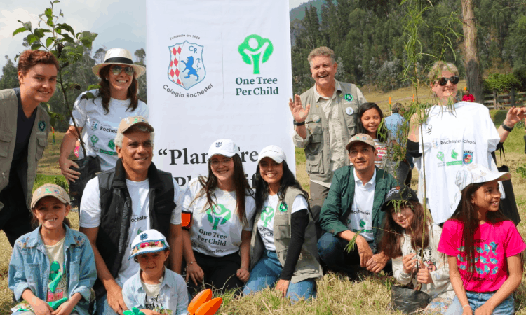 RS_Onetreeperchild_d Siembra con One Tree Per Child y Colegio Rochester